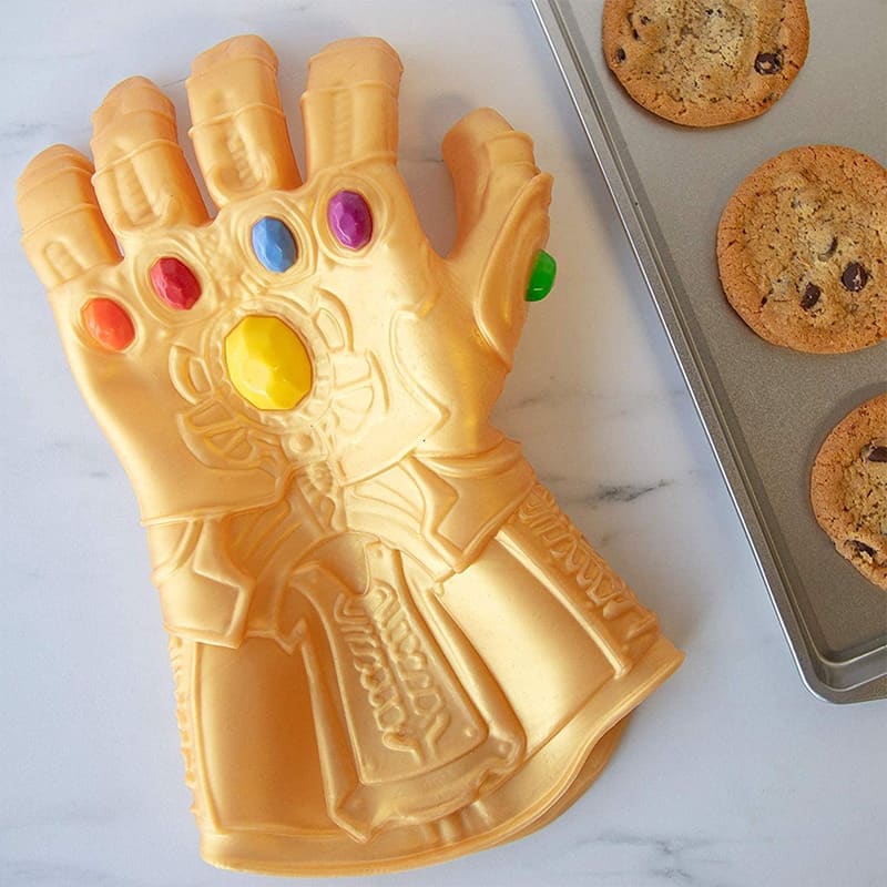 Marvel Infinity Gauntlet Oven Glove