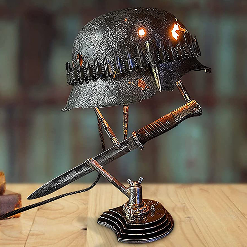 War Helmet Lamp