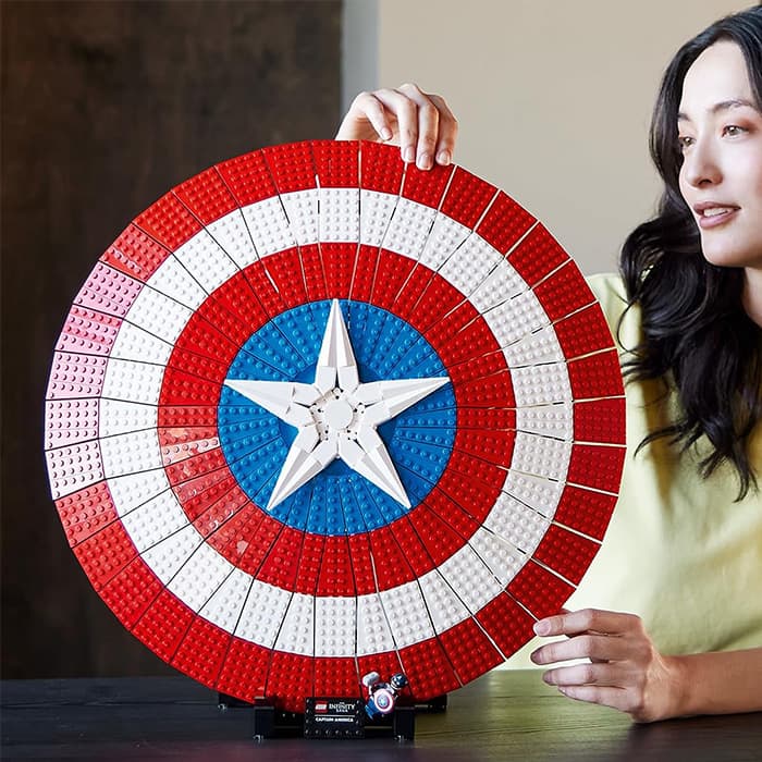 LEGO Captain America Display Shield